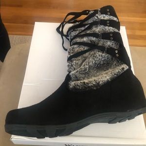 Wanted faux fur Black boots